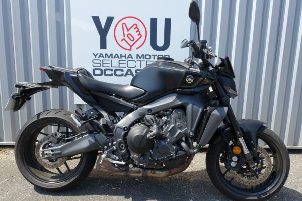 MT-09 YAMT 2025 1122 Kms