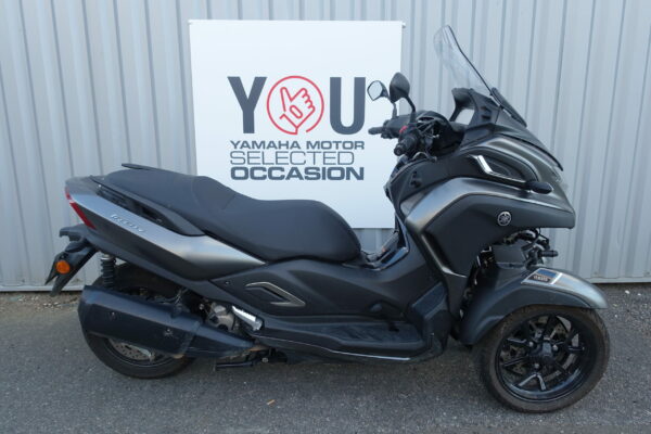 TRICITY 300 2022 27150 KMS