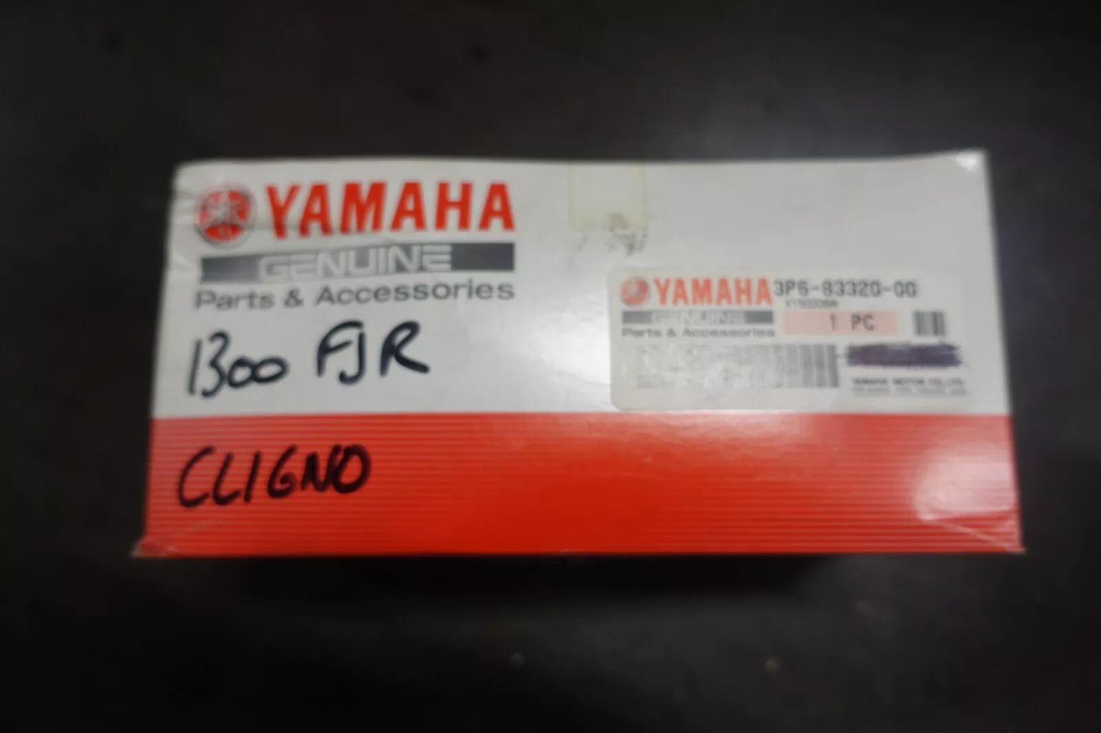 clignotant avant droit d'origine Yamaha FJR 1300 2006/11 réf. 3P6-83320-00 Neuf